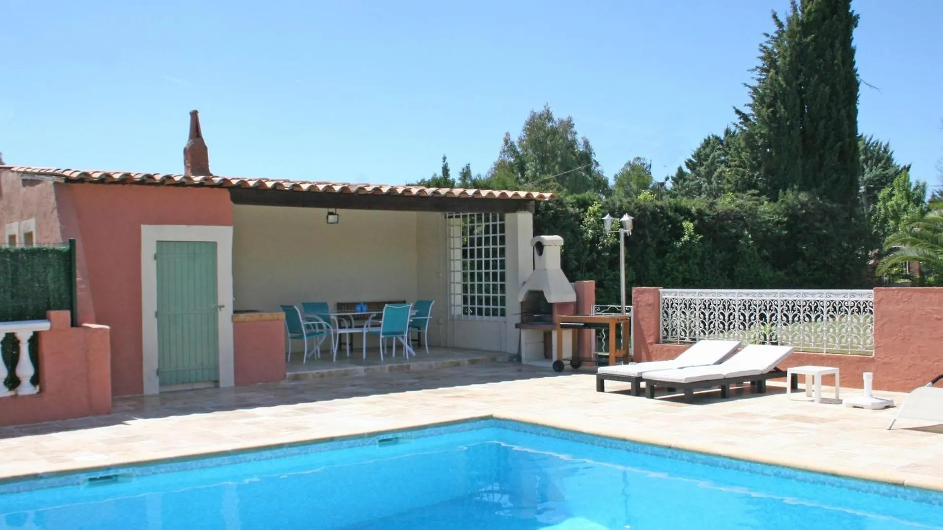 Villa Nycou Bagnols-en-Foret Holiday home